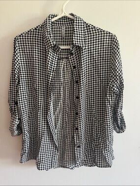 AMARA Black & White Houndstooth Button-Down Shirt